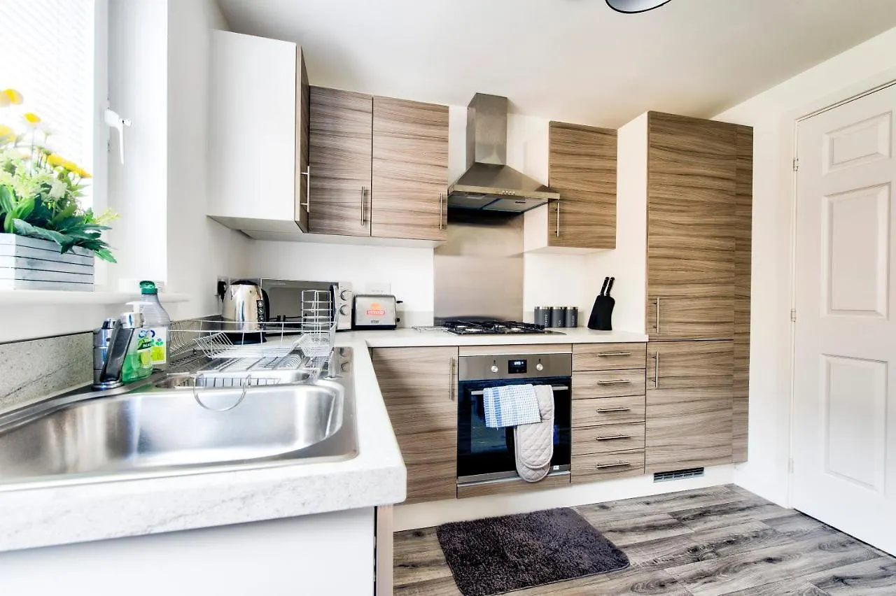 2-Bedroom Holiday Home With Private Garden & Parking Edinburgh United Kingdom